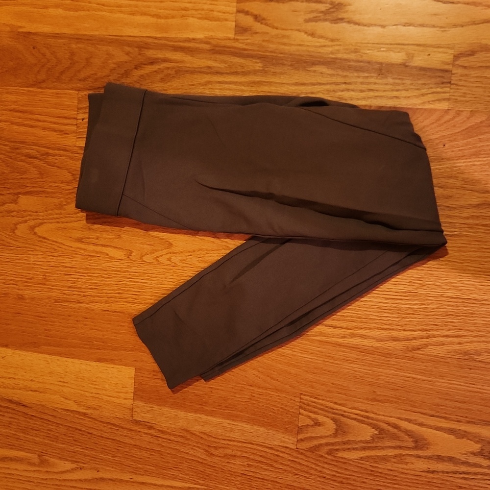 Small skinny green pants